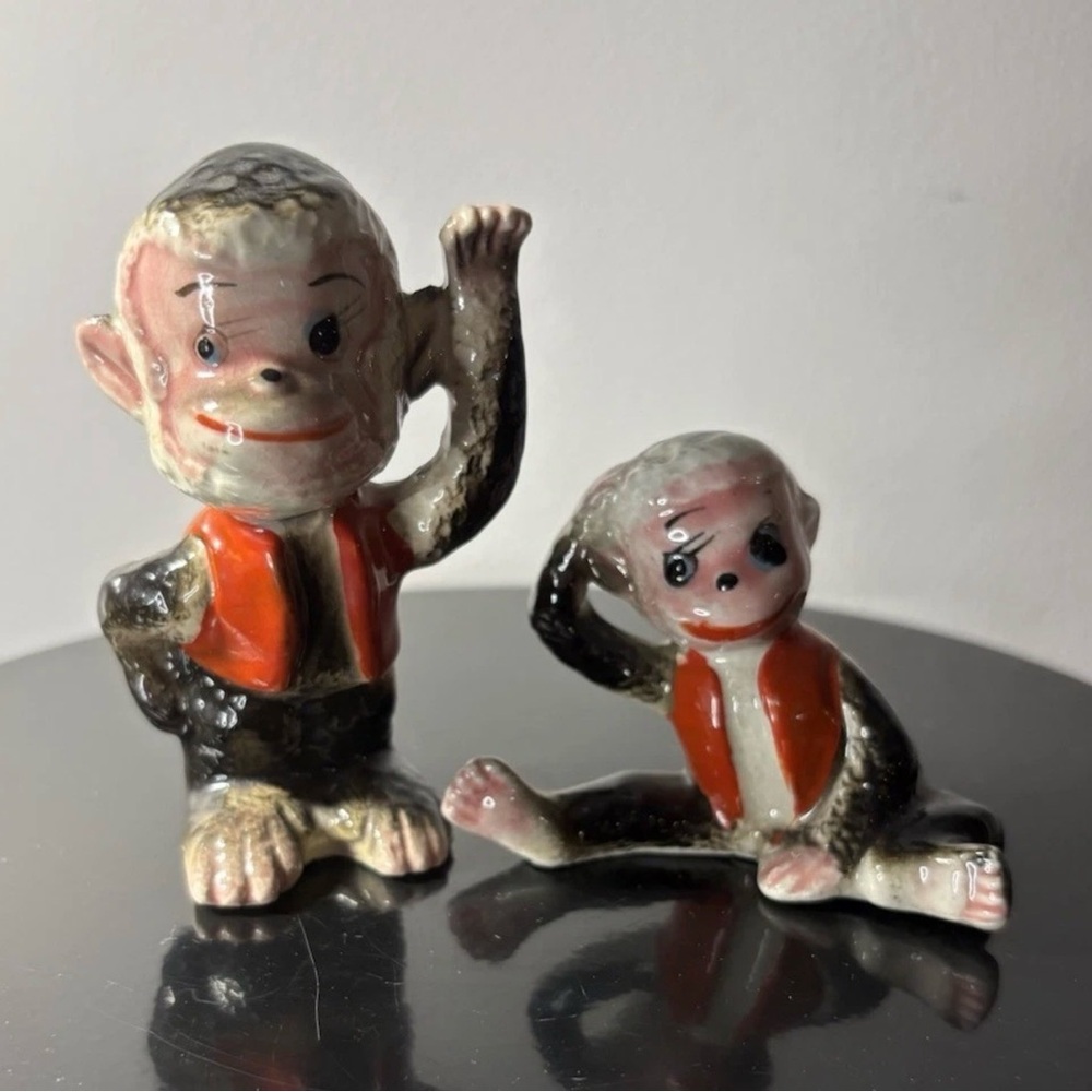 Vintage Anthropomorphic Monkey Chimp Salt & Pepper Set Red Vests Circus Kitsch